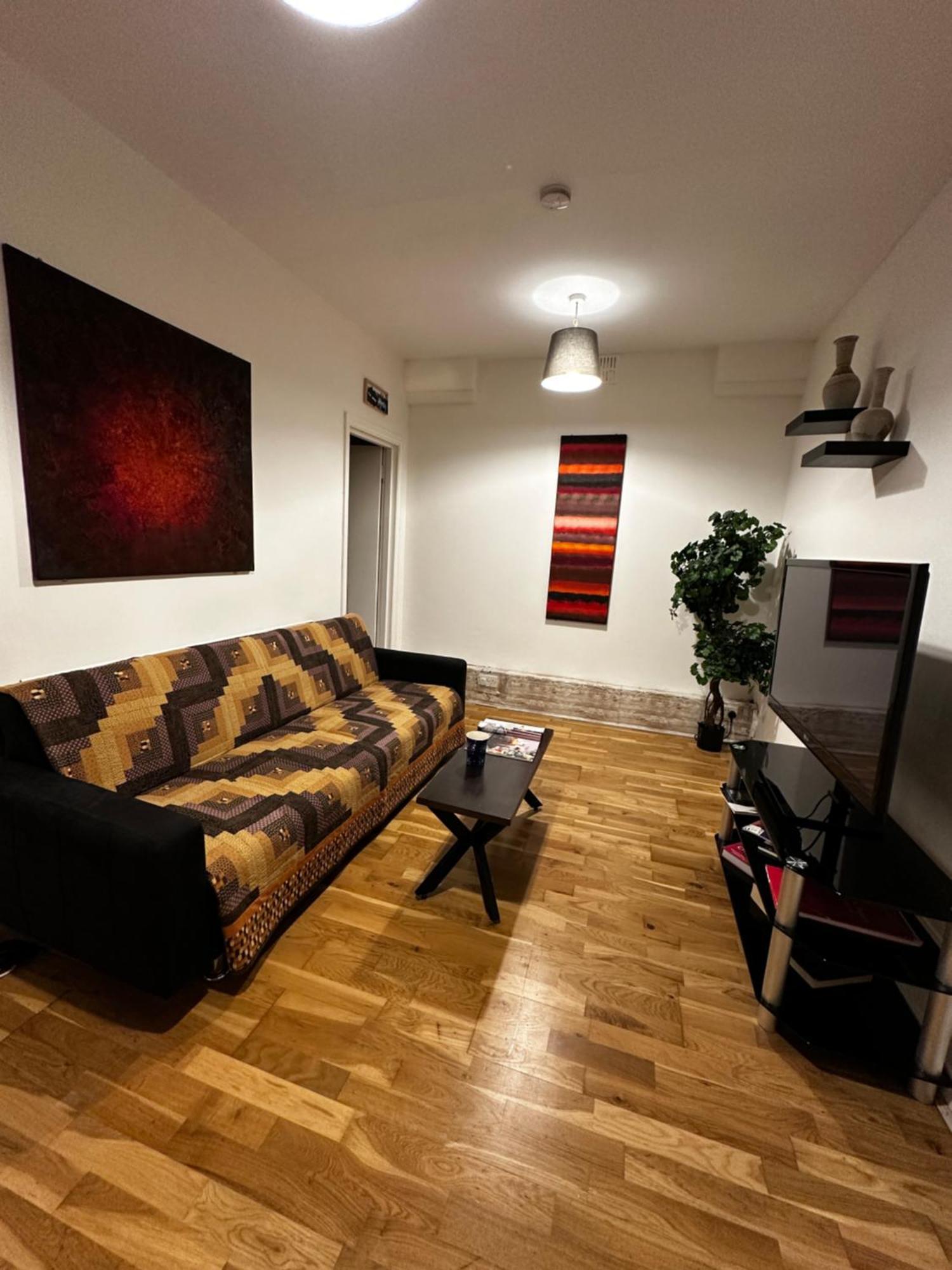 Charming 1-Bedroom Apartment Southfields, London Exteriör bild
